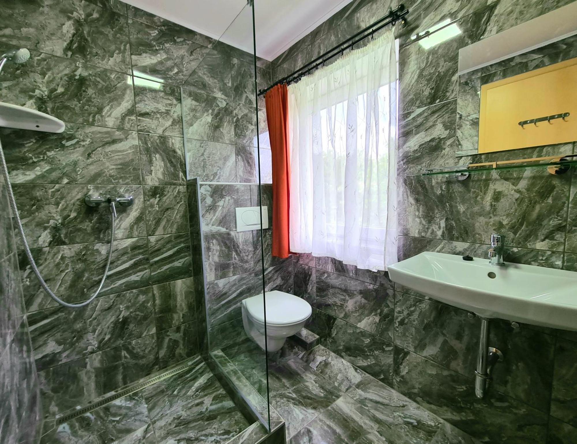 Anita Apartman ショプロン エクステリア 写真